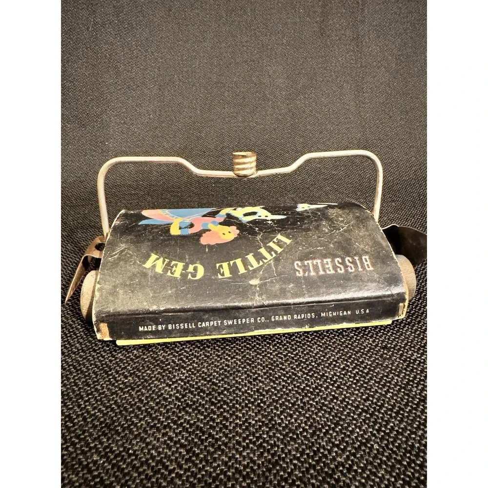 Vintage Bissell's Little Gem Toy Carpet Sweeper Dutch Girl Dogs Child's Vacuum